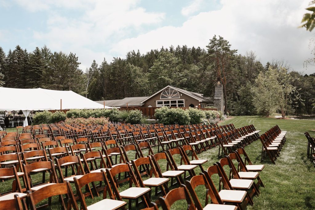 Wedding ceremony at Gaylord wedding venue resort